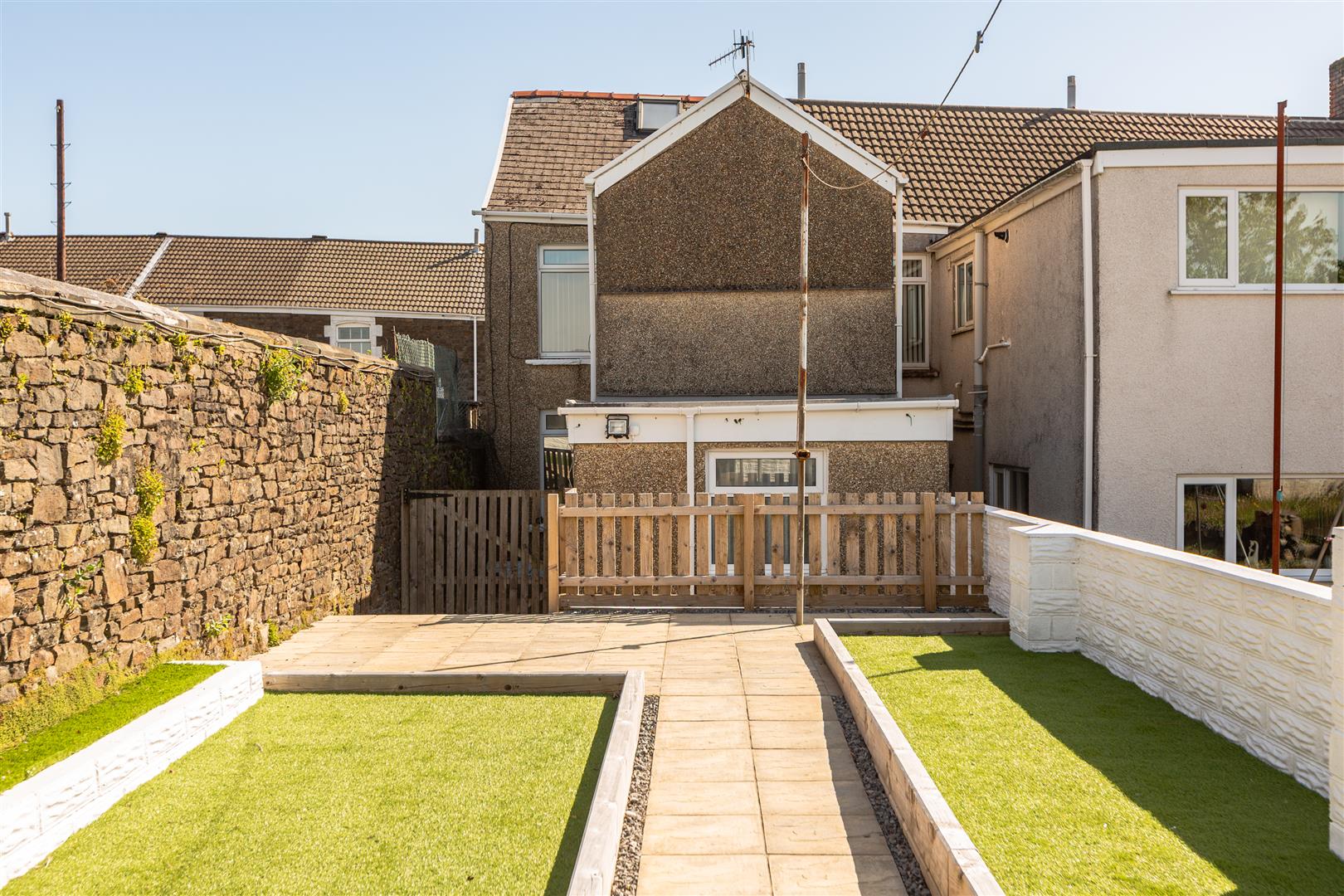 Manor Road, Manselton, Swansea, SA5 9PA
